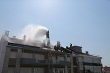 Explosão e incêndio em prédio de habitação em Campo de Ourique