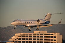 Avião a jato Gulfstream IV