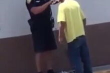 Polícia faz a barba a sem-abrigo e este consegue trabalho