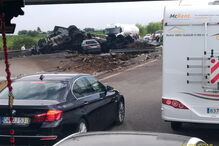 Dois camiões e carro colidem na A1 na Mealhada