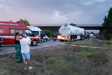 Acidente com dois camiões e vários carros na A1 na Mealhada