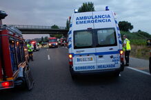 Acidente com dois camiões e vários carros na A1 na Mealhada