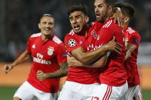 Benfica contra o PAOK no estádio Toumba