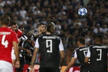 Benfica contra o PAOK no estádio Toumba