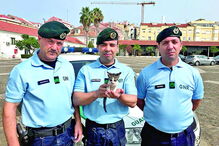 Elementos da GNR salvam gato em Lisboa