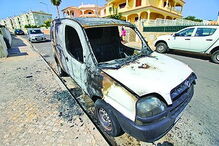 Viatura incendiada em Albufeira