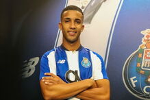 Defesa-esquerdo brasileiro Jorge reforça FC Porto