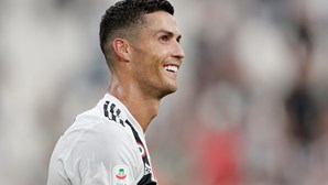 Cristiano Ronaldo candidato ao melhor 11 da época pela FIFpro