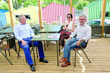 Almeida Henriques (à esquerda), presidente da Câmara de Viseu, e Jorge Sobrado, da ‘Viseu Marca’, no recinto