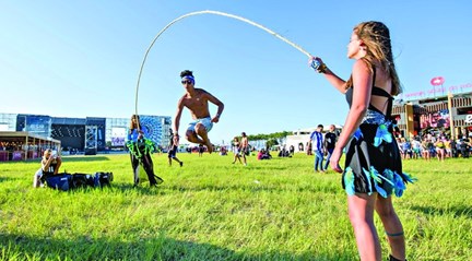 Zambujeira lucra com festival Sudoeste - Cultura - Correio da Manhã