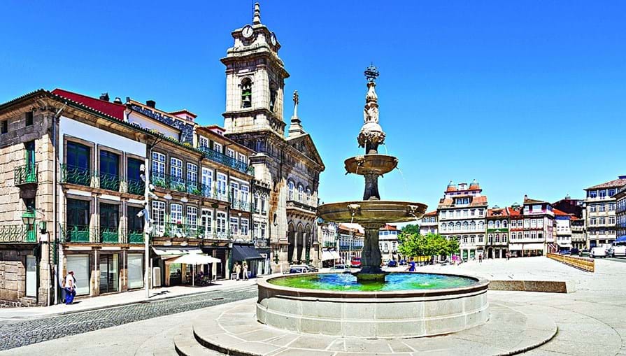 Imóveis do centro histórico de Guimarães vão poder ser requalificados com ajuda de instrumentos de apoio financeiro
