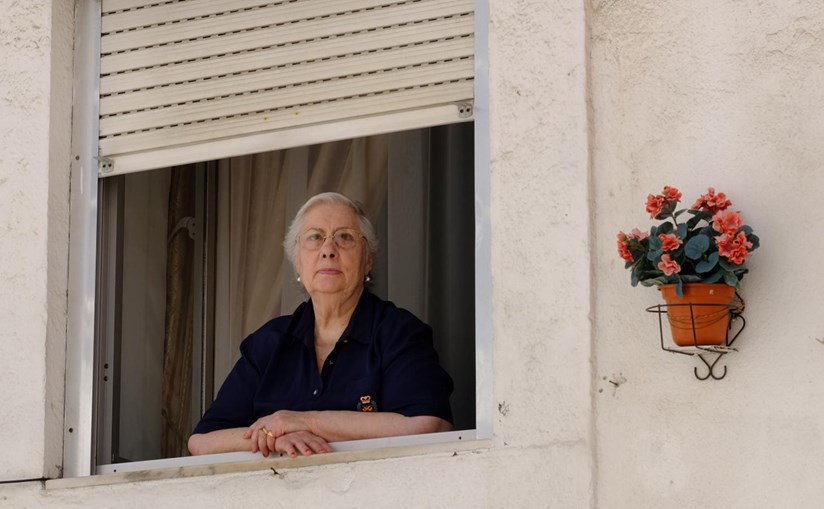 Natália Correia nasceu há 81 anos na casa onde mora no Beco das Cruzes, em Alfama, Lisboa