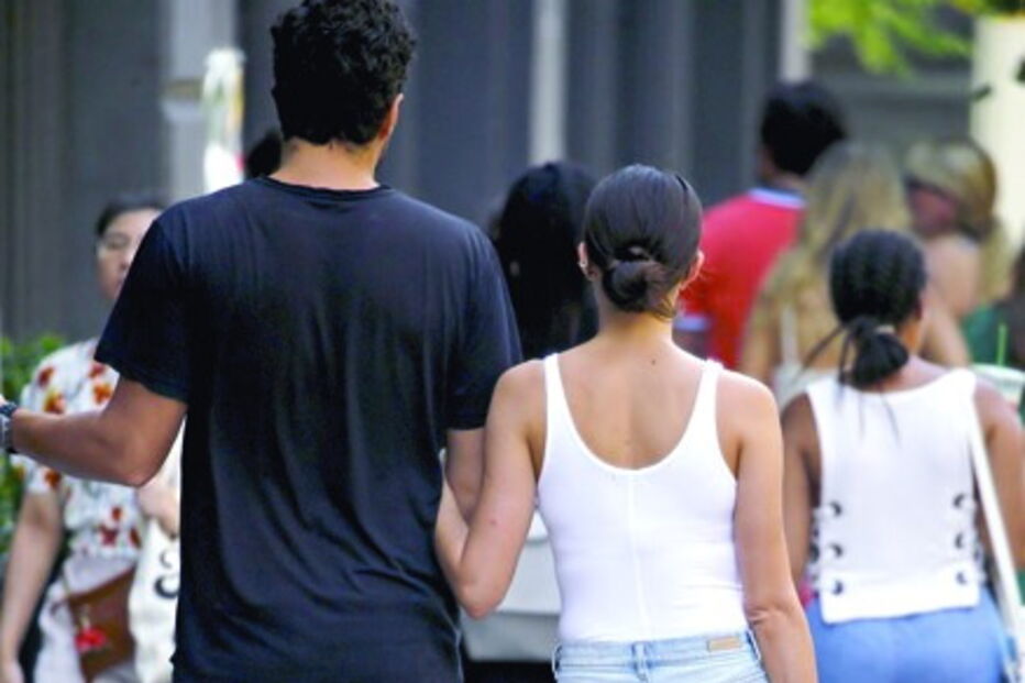 Sara Sampaio e o namorado