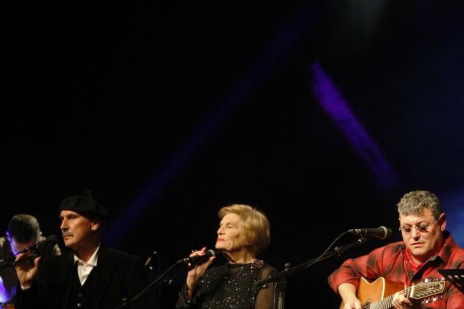 Morreu a fadista Celeste Rodrigues aos 95 anos