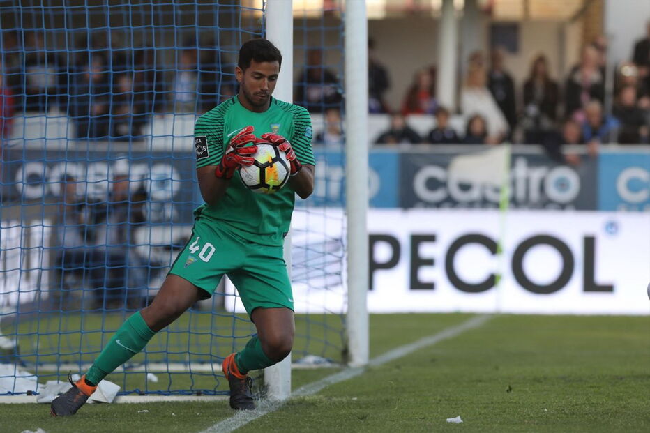 Renan ao serviço do Estoril