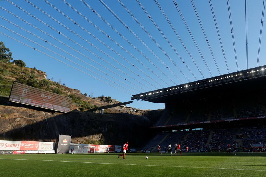 Sporting de Braga goleia Newcastle e entusiasma adeptos