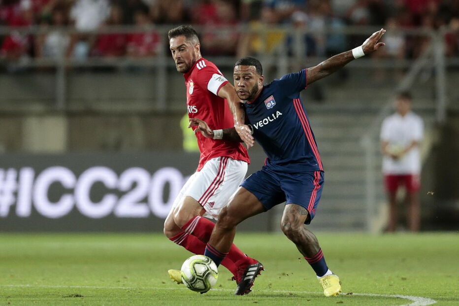 Benfica perde com o Lyon por 3-2 para a Eusébio Cup