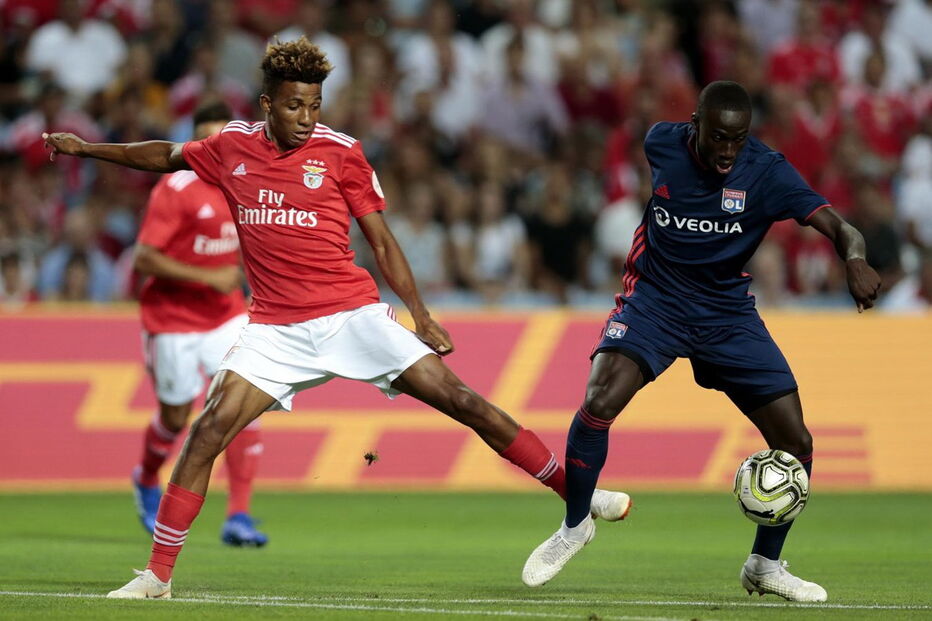 Benfica perde com o Lyon por 3-2 para a Eusébio Cup	