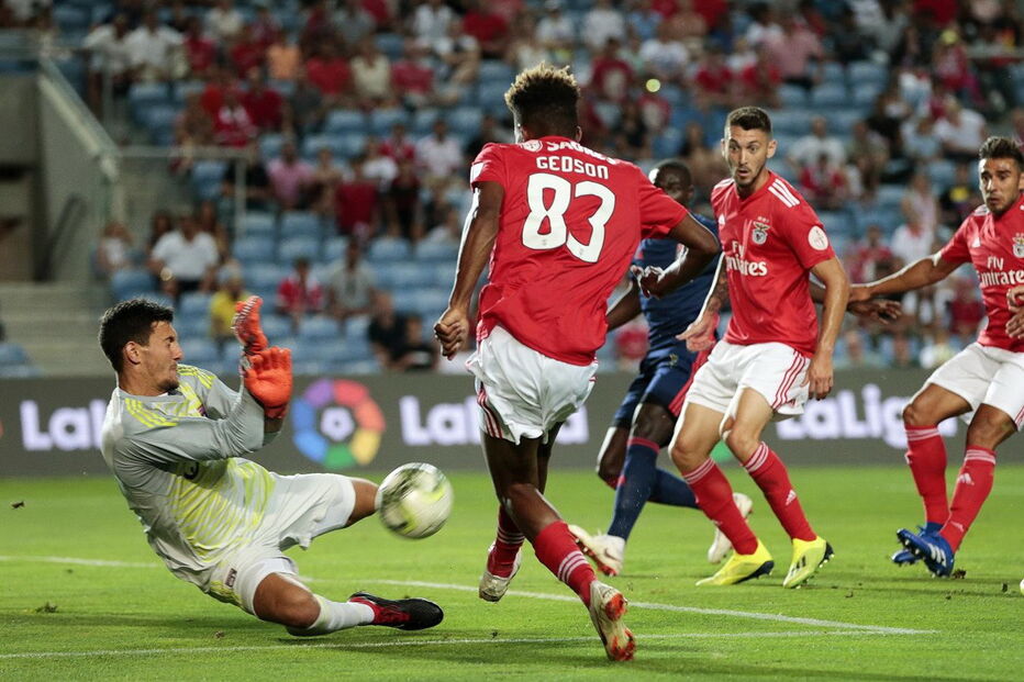 Benfica perde com o Lyon por 3-2 para a Eusébio Cup	