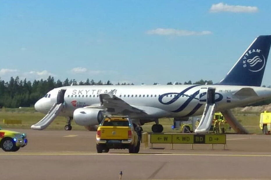 Fumo em cabine de avião obriga a cancelamento de voo 