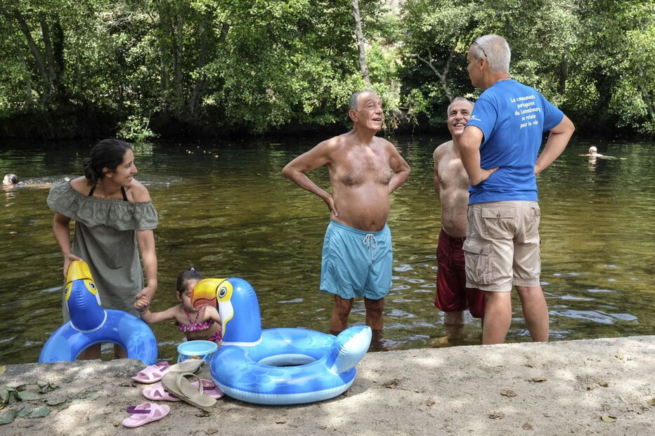 Marcelo Rebelo de Sousa passou pela praia fluvial de Nandufe 