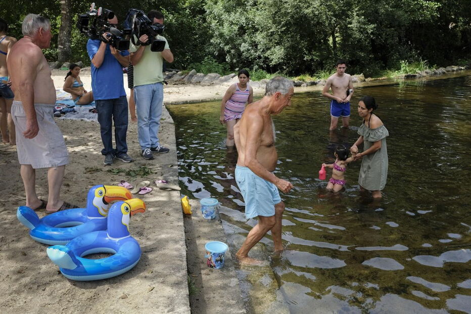 Marcelo Rebelo de Sousa passou pela praia fluvial de Nandufe 