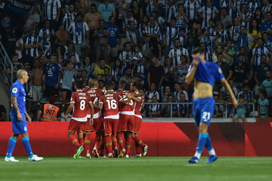 FC Porto e Desportivo das Aves na Supertaça	