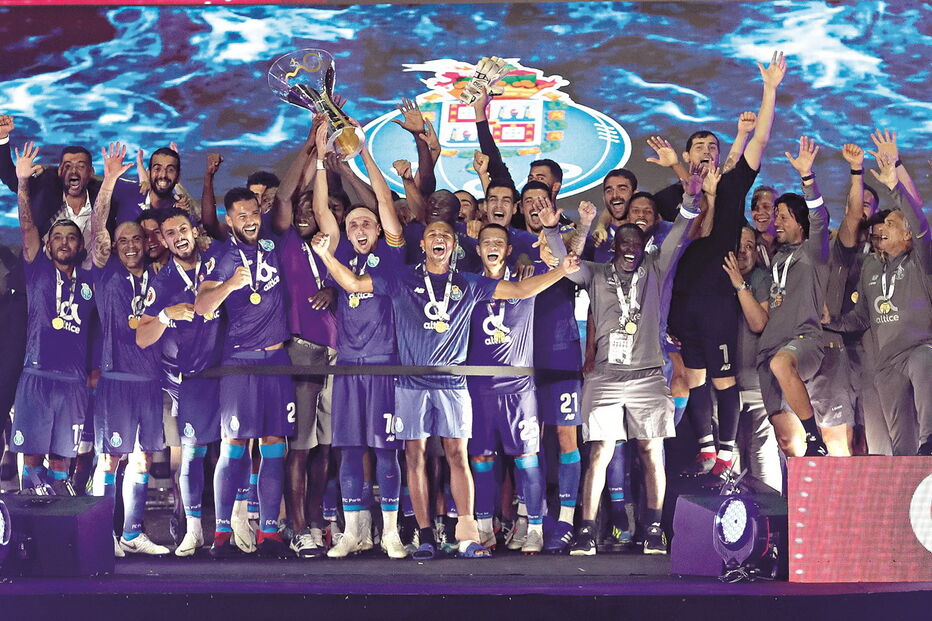 FC Porto venceu a Supertaça frente ao Aves em Aveiro