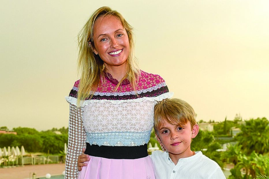 Marisa Cruz com um dos filhos