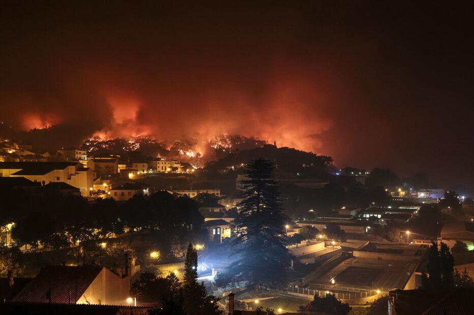 As imagens do inferno das chamas de Monchique que já chegaram à vila