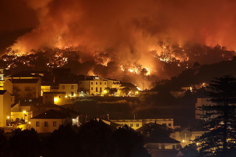 As imagens do inferno das chamas de Monchique que já chegaram à vila