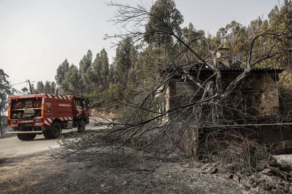 As imagens do inferno das chamas de Monchique que já chegaram à vila