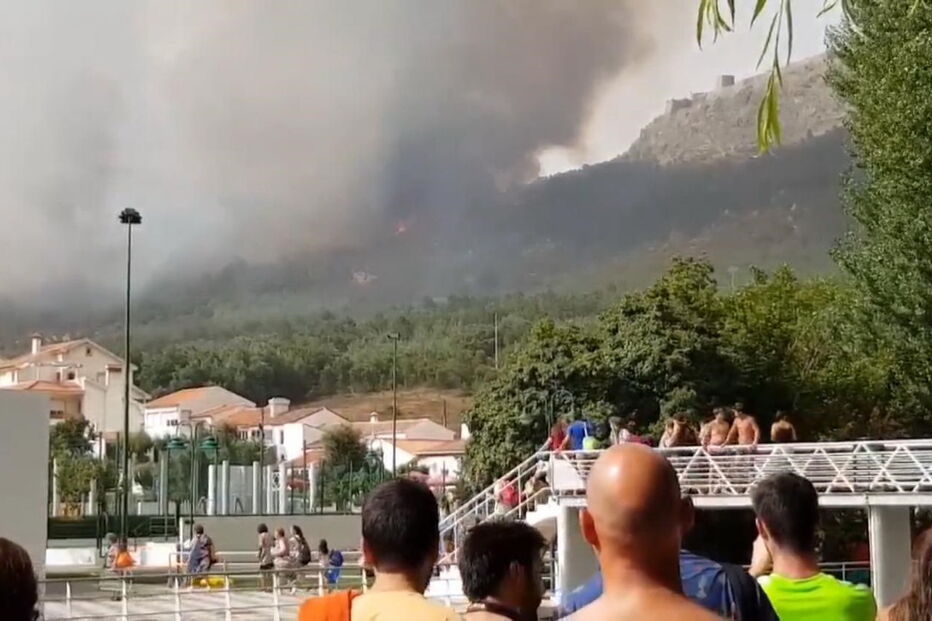 Fogo em Marvão deixou encosta da vila histórica pintada de negro