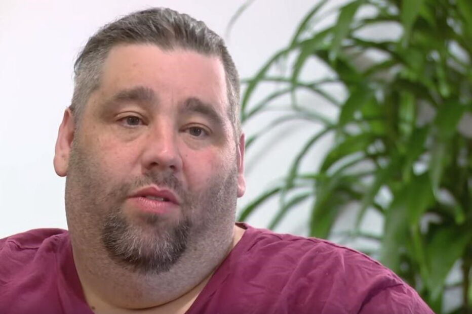 Homem cujo escroto não pára de crescer não faz sexo há nove anos