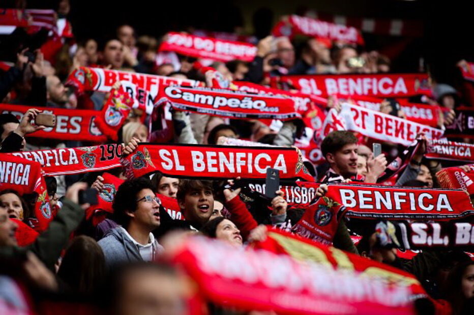 Estádio da Luz tem capacidade para receber cerca de 65.000 adeptos