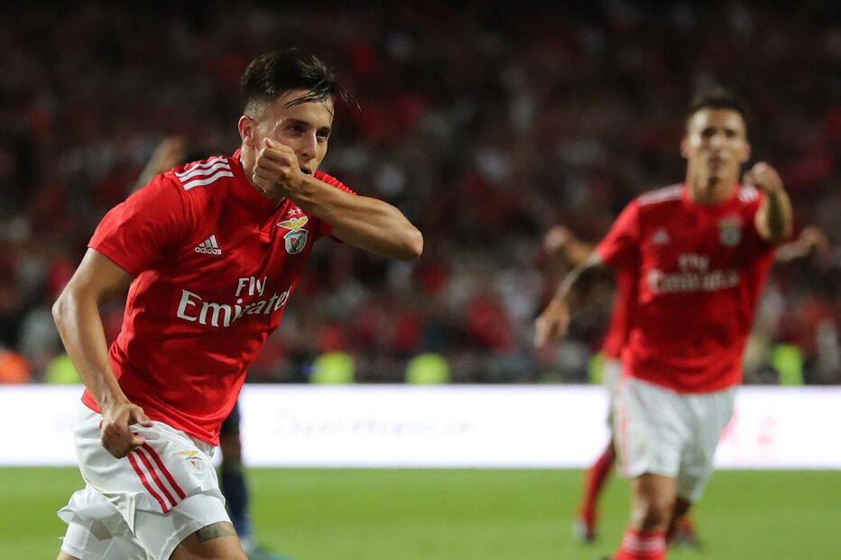 Cervi celebra golo marcado ao Fenerbahçe