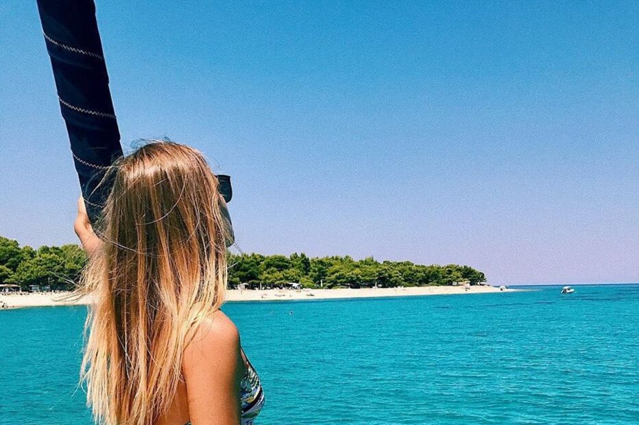 Laura Gomes, filha de Nuno Gomes, ousada em biquíni