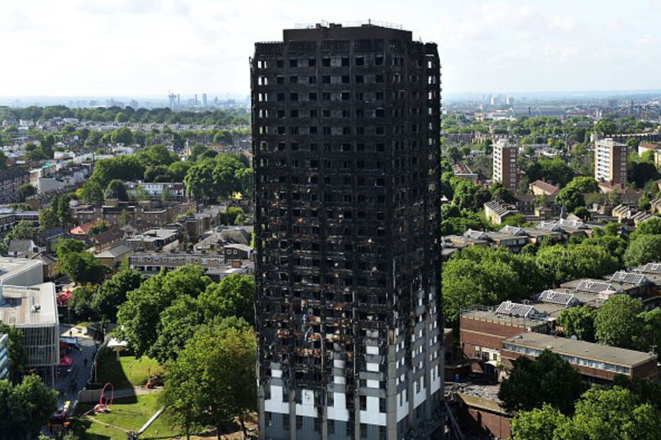 Incêndio na torre Grenfell ocorreu a 14 de junho de 2017, num prédio de 24 andares no North Kensington, em Londres, Inglaterra