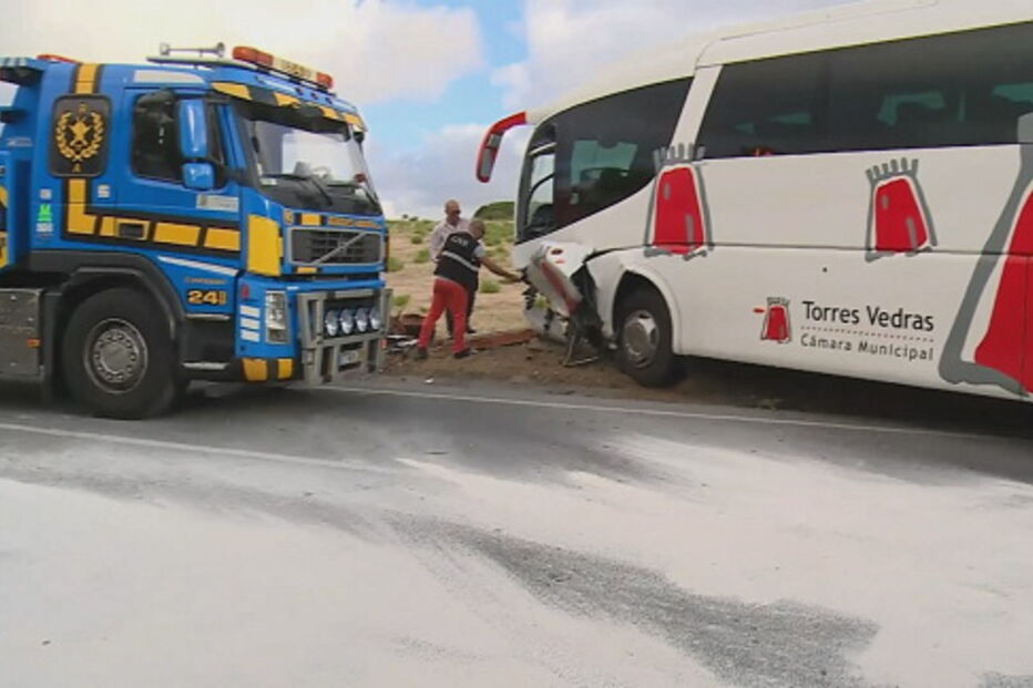 Acidente com autocarro em Sintra faz três feridos