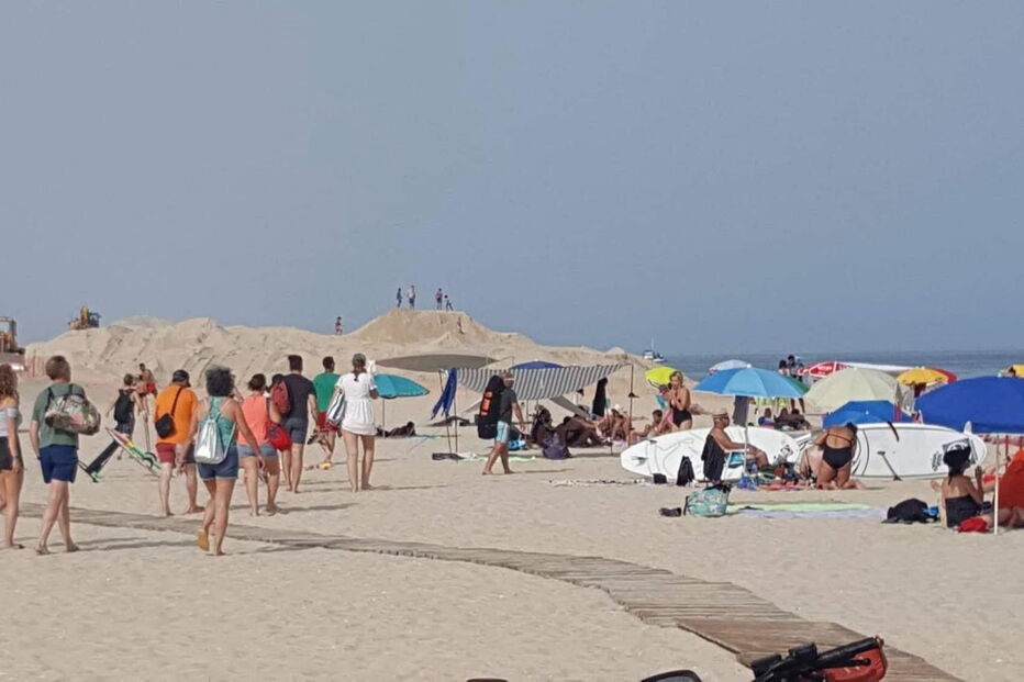 Obras em curso na praia da Fuseta-Mar