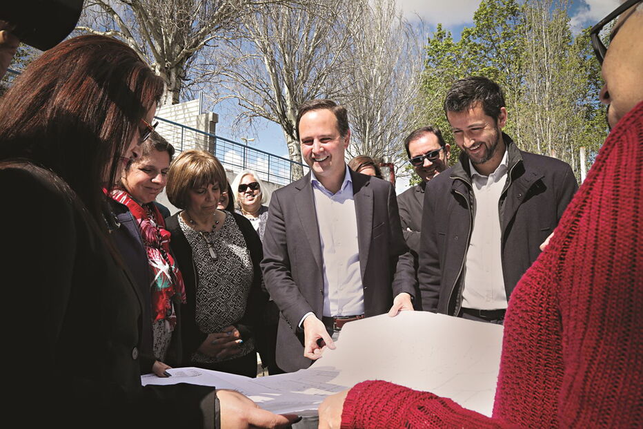 Ricardo Robles com Fernando Medina antes de se demitir de vereador com o pelouro da Educação