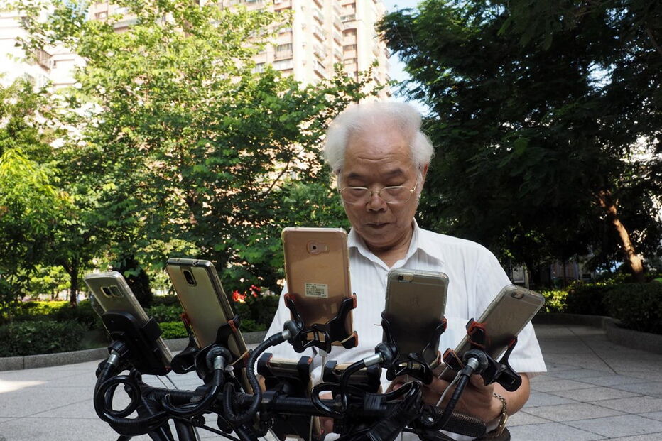 Homem de 70 anos gasta mais de mil euros por mês para jogar Pokemon Go