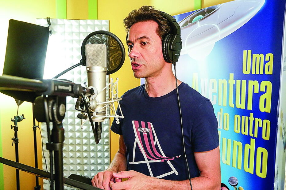 David Fonseca é Mog, um dos três aliens que viajam até ao planeta Terra 