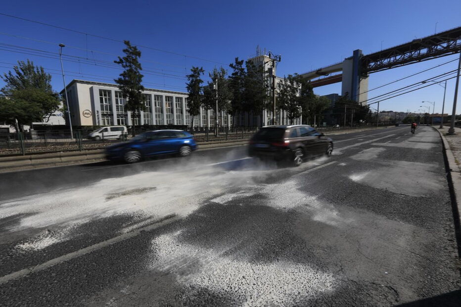 Acidente com três carros faz seis feridos em Lisboa