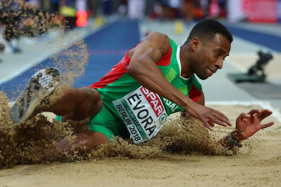 Nelson Évora é campeão europeu no triplo salto