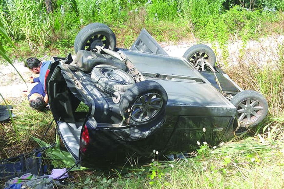 Capotou o ‘papa-reformas’ que também esteve envolvido no acidente