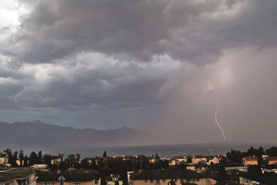 Alterações climatéricas causaram prejuízos humanos e materiais a 10 famílias de sete países. Três são portuguesas  