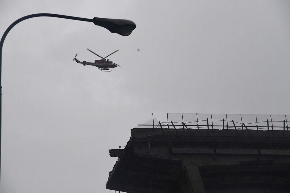 Ponte colapsa em Génova