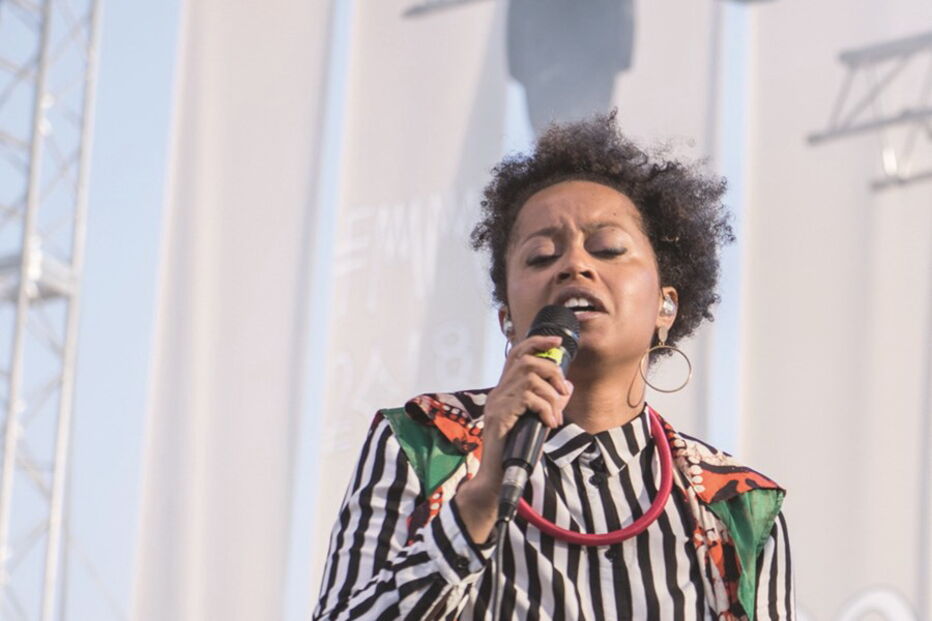 Sara Tavares atua em Évora no dia 25 deste mês na Praça do Giraldo