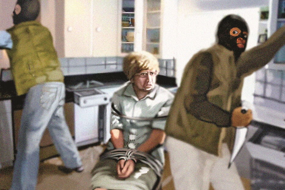 Gang amordaça idosa